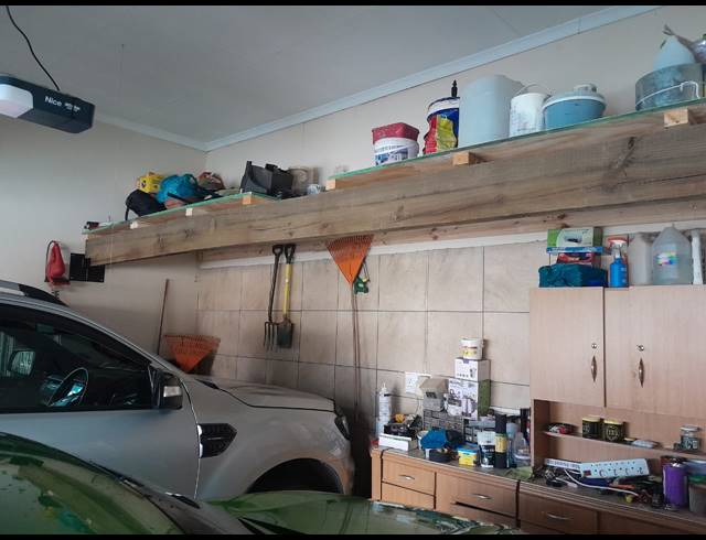 3 BEDROOM TOWNHOUSE FOR SALE IN WATERVAL EAST